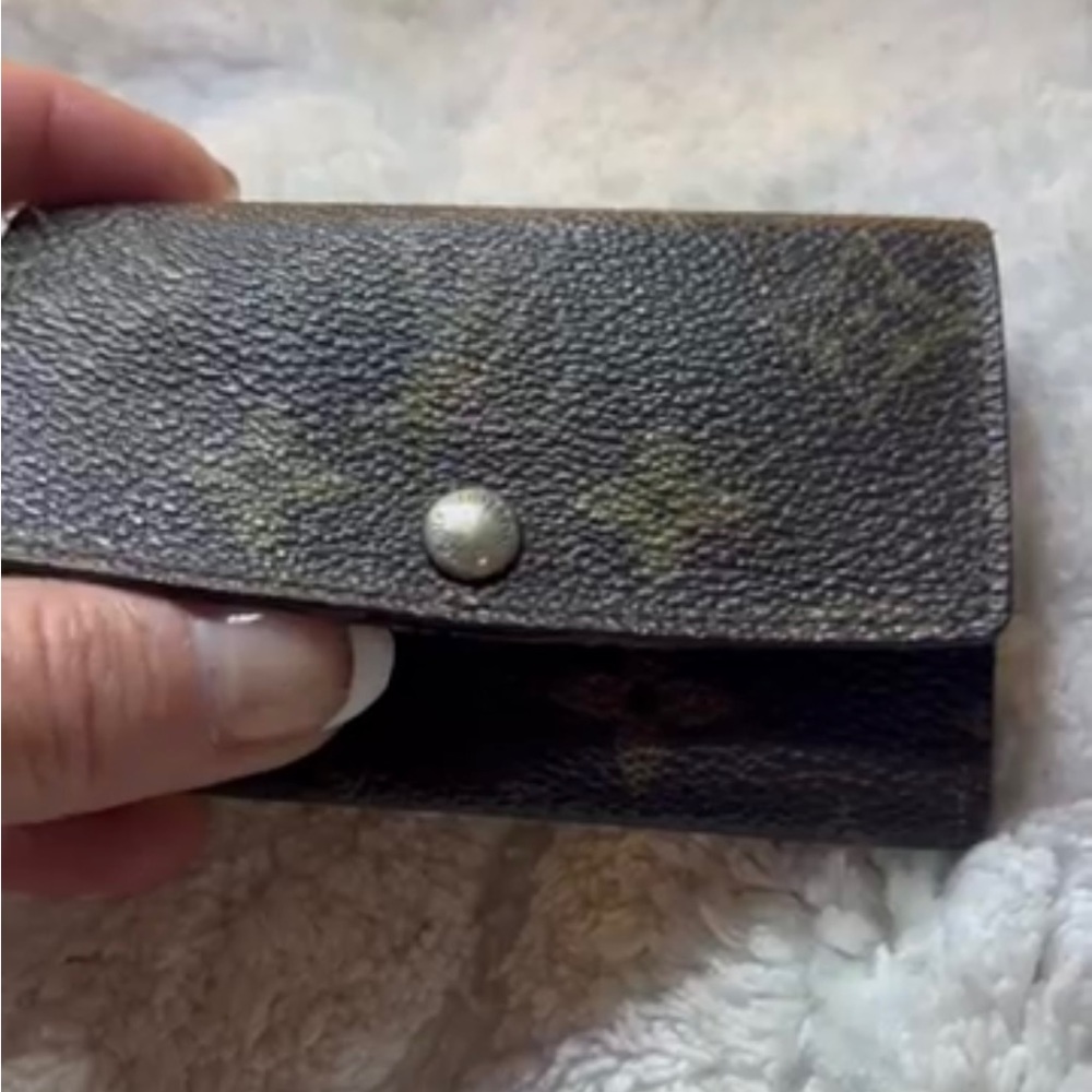Authentic Vintage Louis Vuitton Monogram key holder